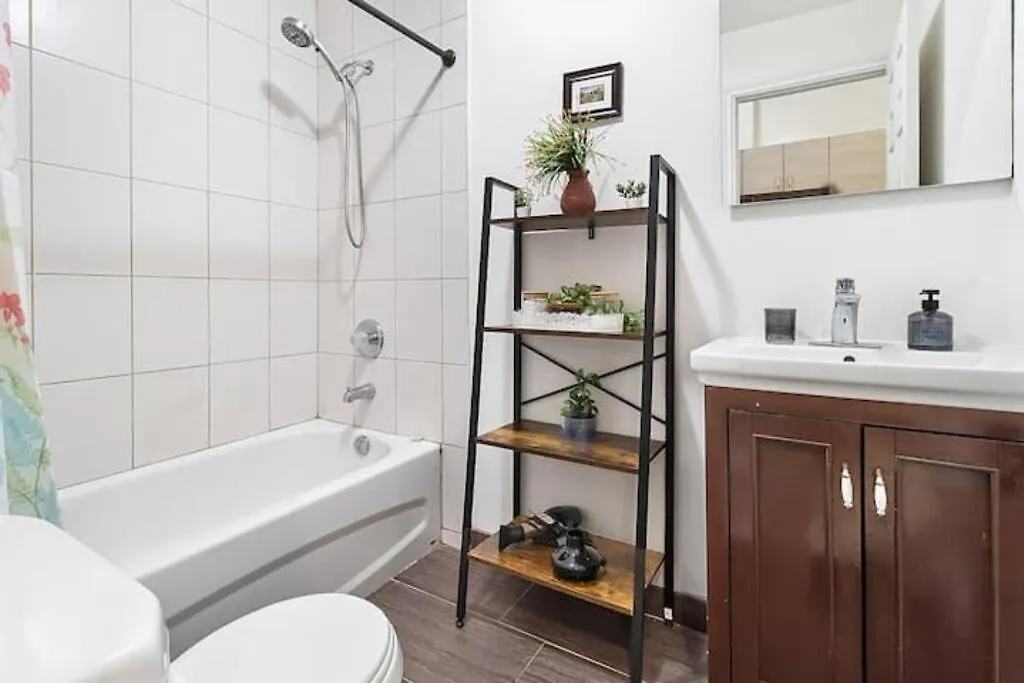 3Bedr Montreal Dt Free Parking Villa
