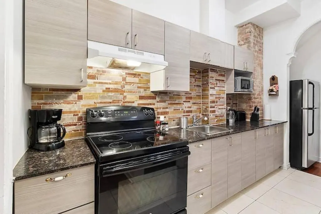 3Bedr Montreal Dt Free Parking Villa